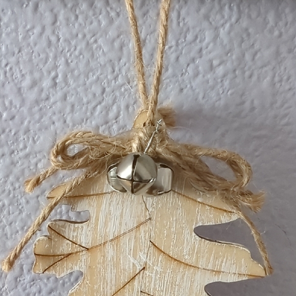 Rustic Leaf Ornaments with Bells Set of 10 - Picture 5 of 6